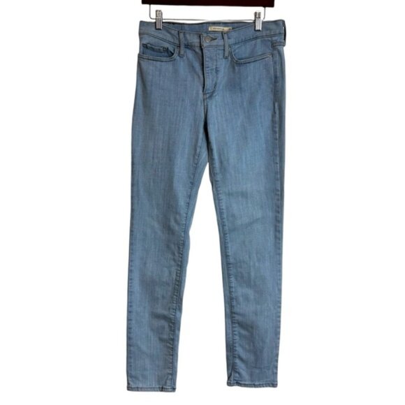Levi’s Women's 29/32 Light Blue Jeans 312 Shaping Slim Red Tab 9” Rise 5 Pockets - Picture 1 of 9